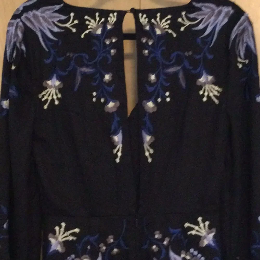 Urban Outfitters Floral Jumpsuit embroidered - Picture 4 of 16
